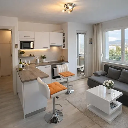 Urban Nest 아파트