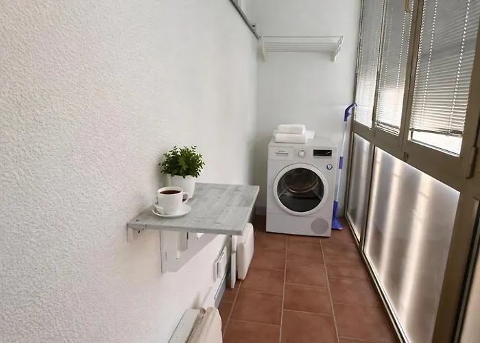 Urban Nest 노바고리차